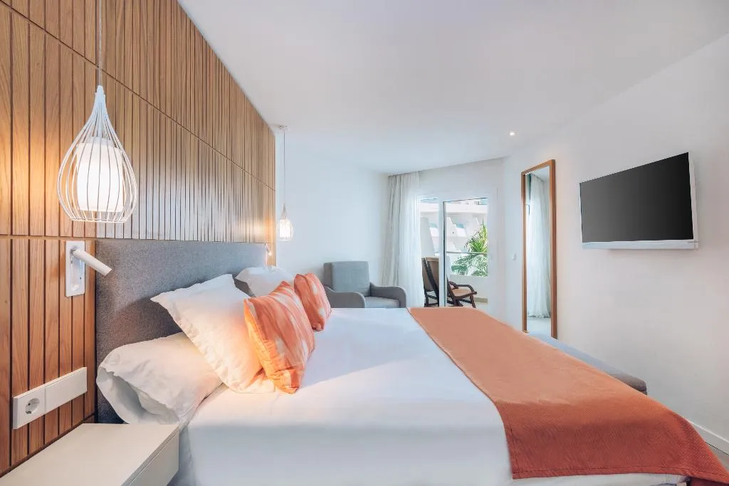 Room, Iberostar Waves Playa de Muro, Majorca