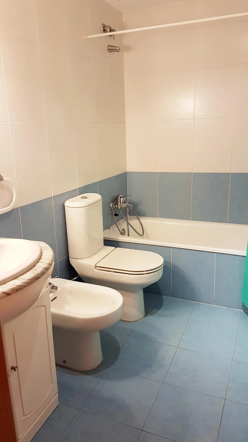 APARTMENT CAPACITY 8 THREE BEDROOMS Room, Apartamentos Gandia Playa De L'Ahuir 3000, Valencia