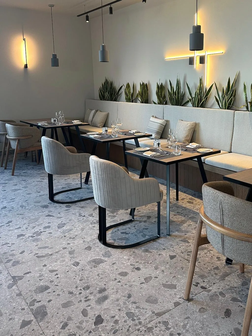 Restaurant, King Jason Zante – Designed For Adults, Zante