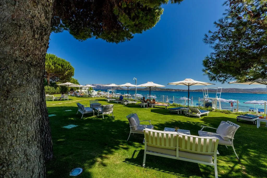 Terrace, The Pelican Beach Resort & Spa - Adults Only, Olbia