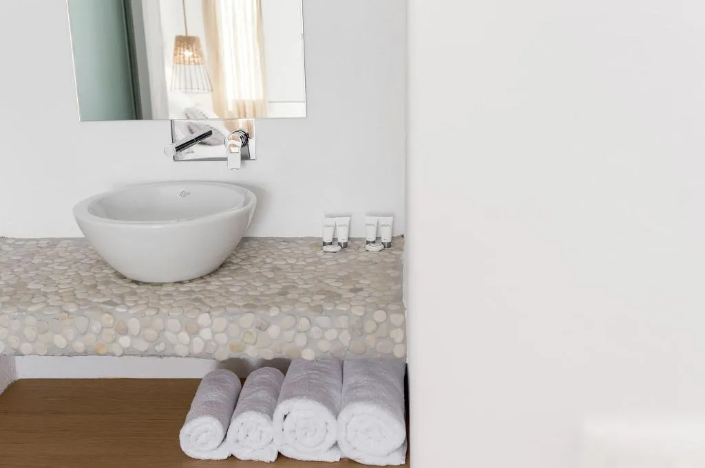 Room, Hotel Eucalyptus, Santorini