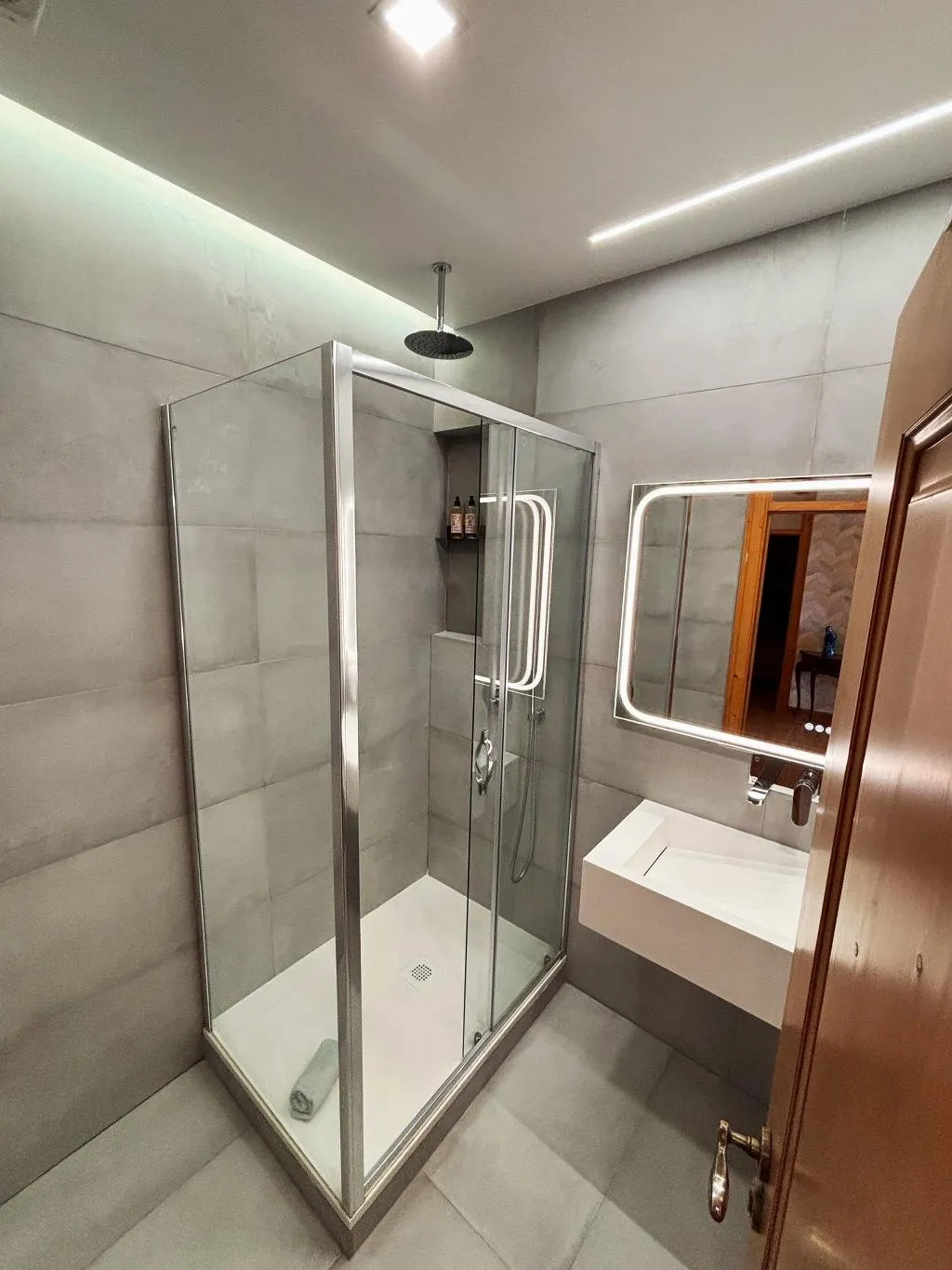 SUITE TWO BEDROOMS ONE BATHROOM Room, Varandas De Lisboa, Lisbon