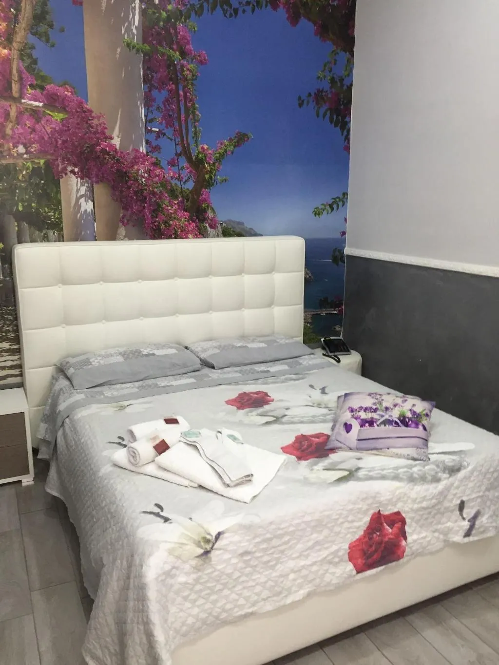 Room, B&B Panorama, Naples