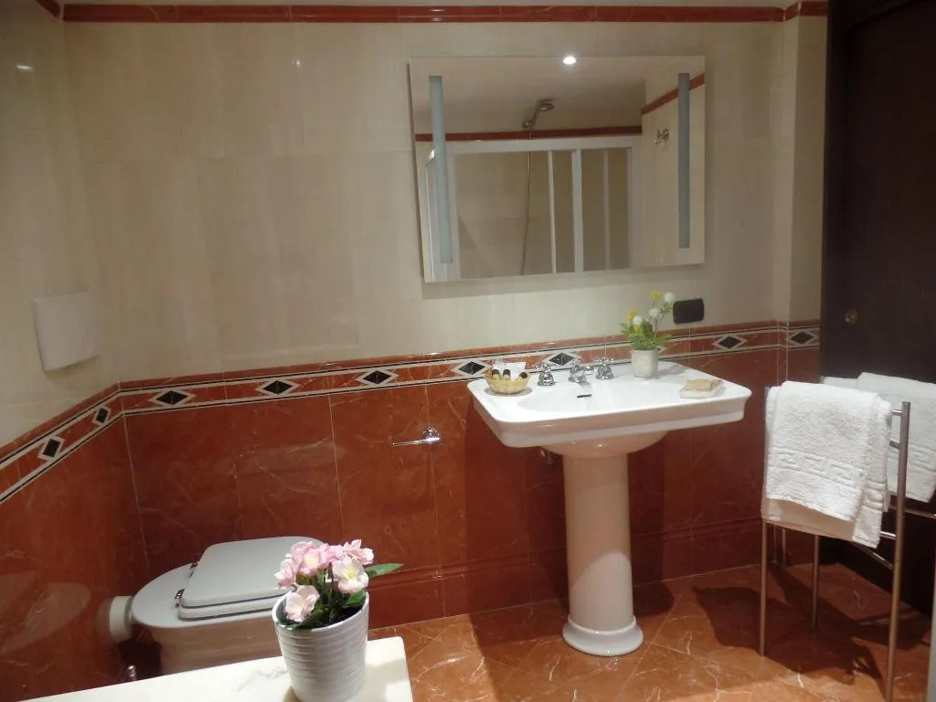 Room, B&B La Canzanella, Naples