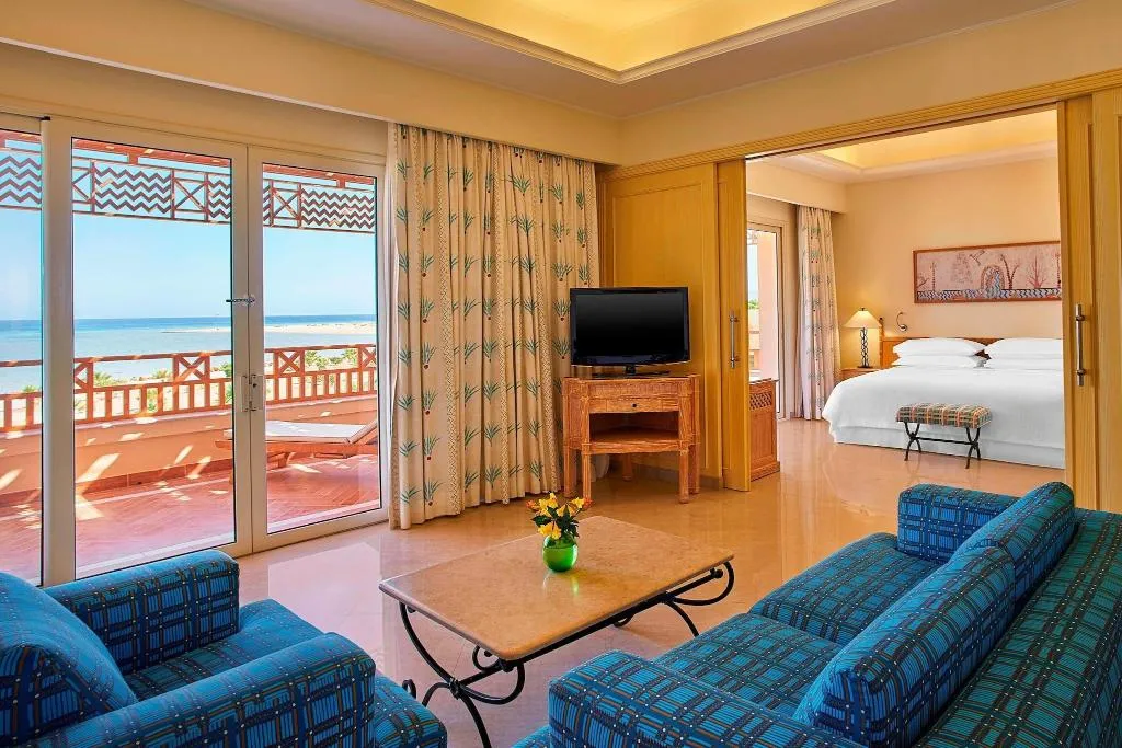SUITE DELUXE SEA VIEW Room, Sheraton Soma Bay, Red Sea Riviera