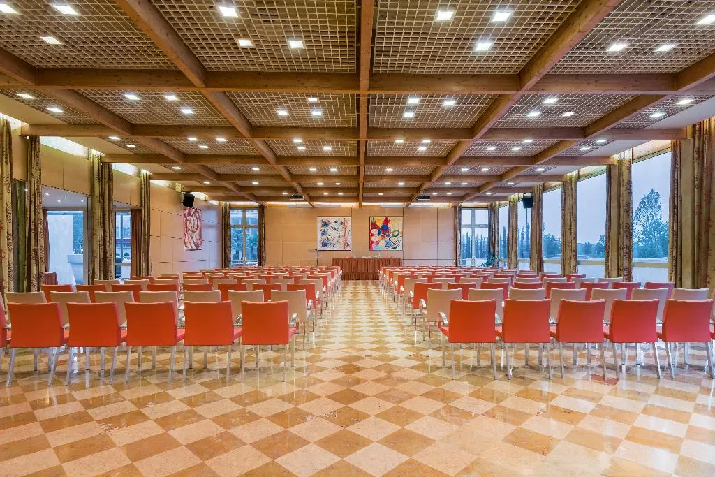 Conferences, Crowne Plaza Padova, Venice