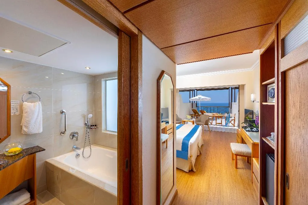 SUITE EXECUTIVE SEA VIEW Room, Constantinou Bros Athena Beach Hotel, Cyprus