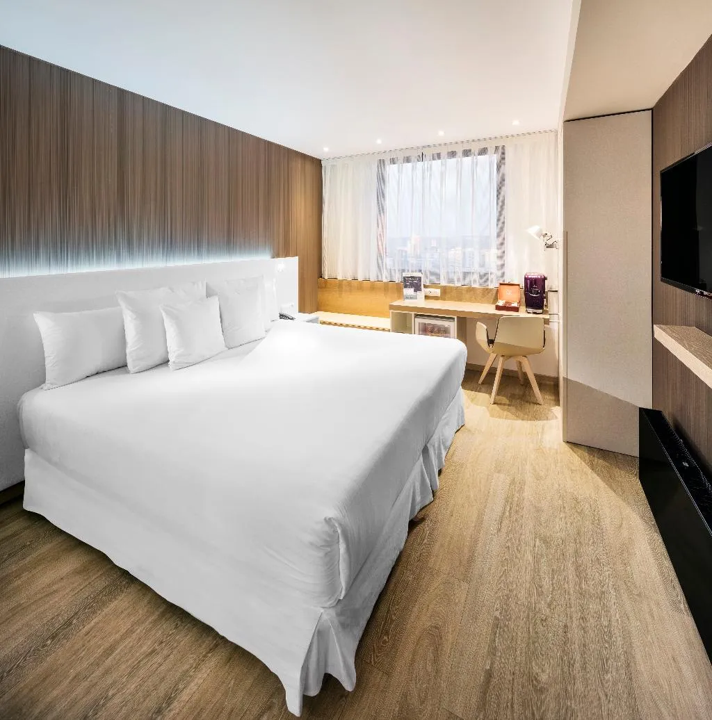 Room, Occidental Praha, Prague