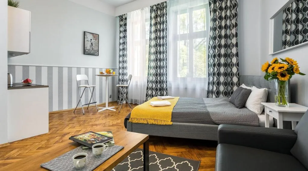 STUDIO DELUXE WITH VIEWS Room, Old Town Residence BIS, Krakow