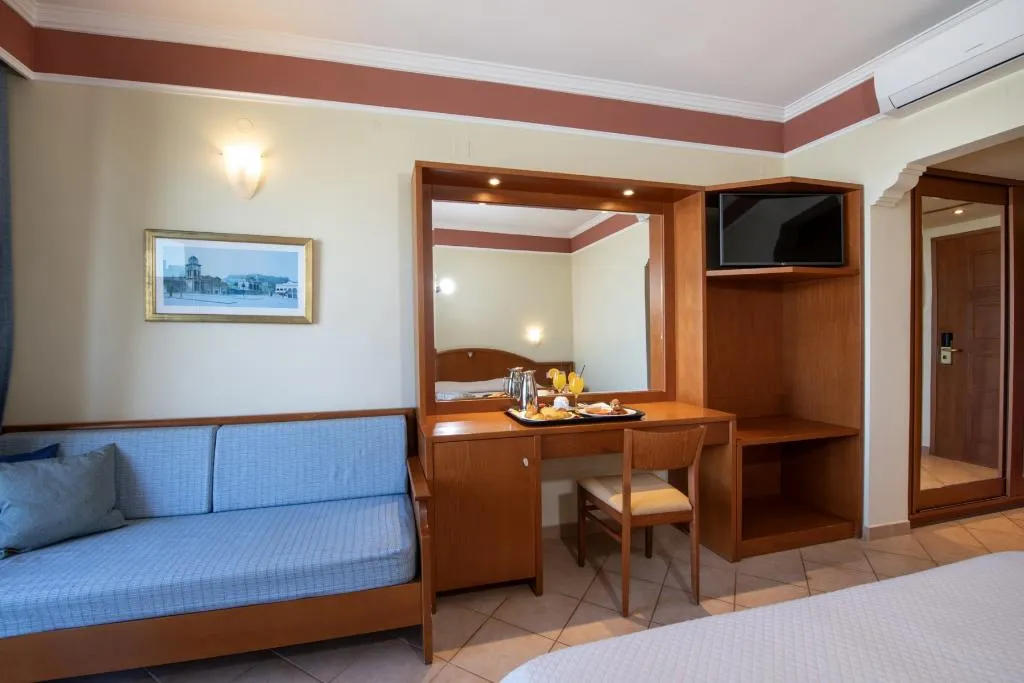 Double or Twin SEA FRONT Room, Hydramis Palace Beach Resort, Crete