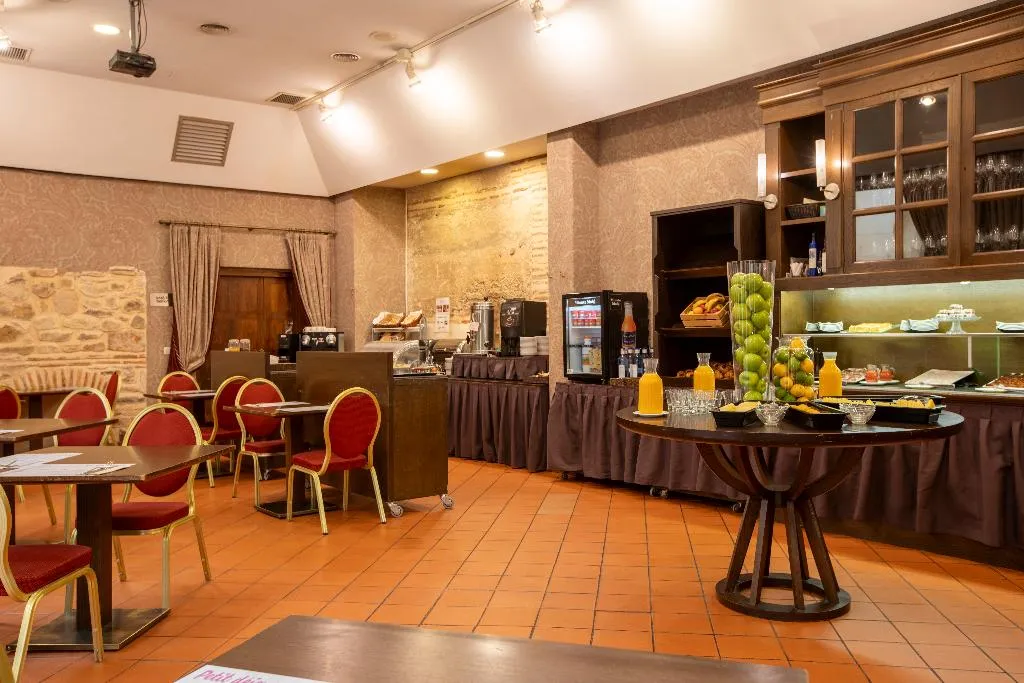 Restaurant, San Antonio El Real, Madrid