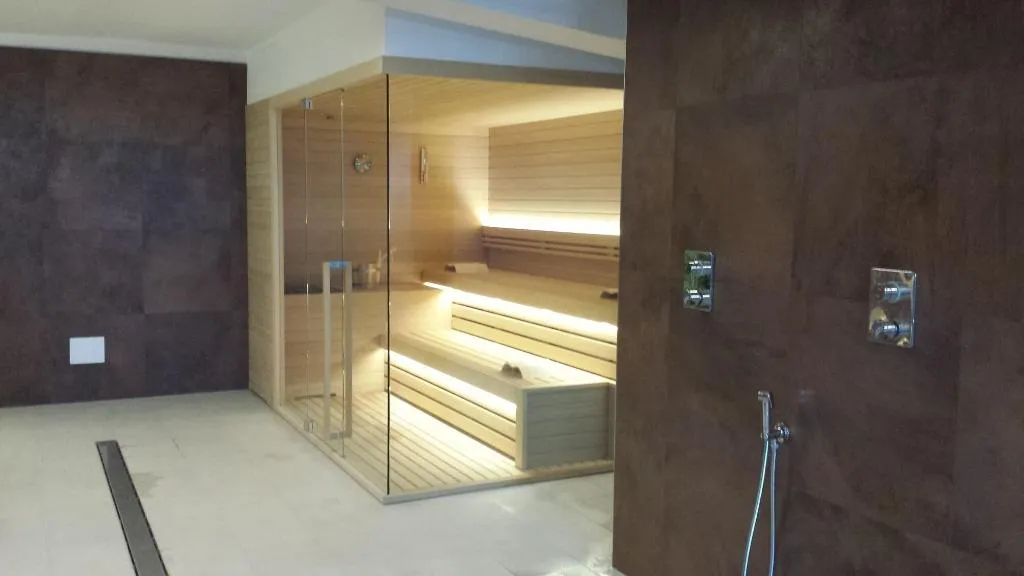 Sports and Entertainment, Hotel Elite, Venice
