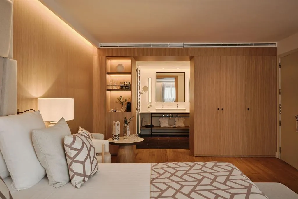 JUNIOR SUITE STANDARD Room, Hospes Palau de la Mar Valencia, Valencia