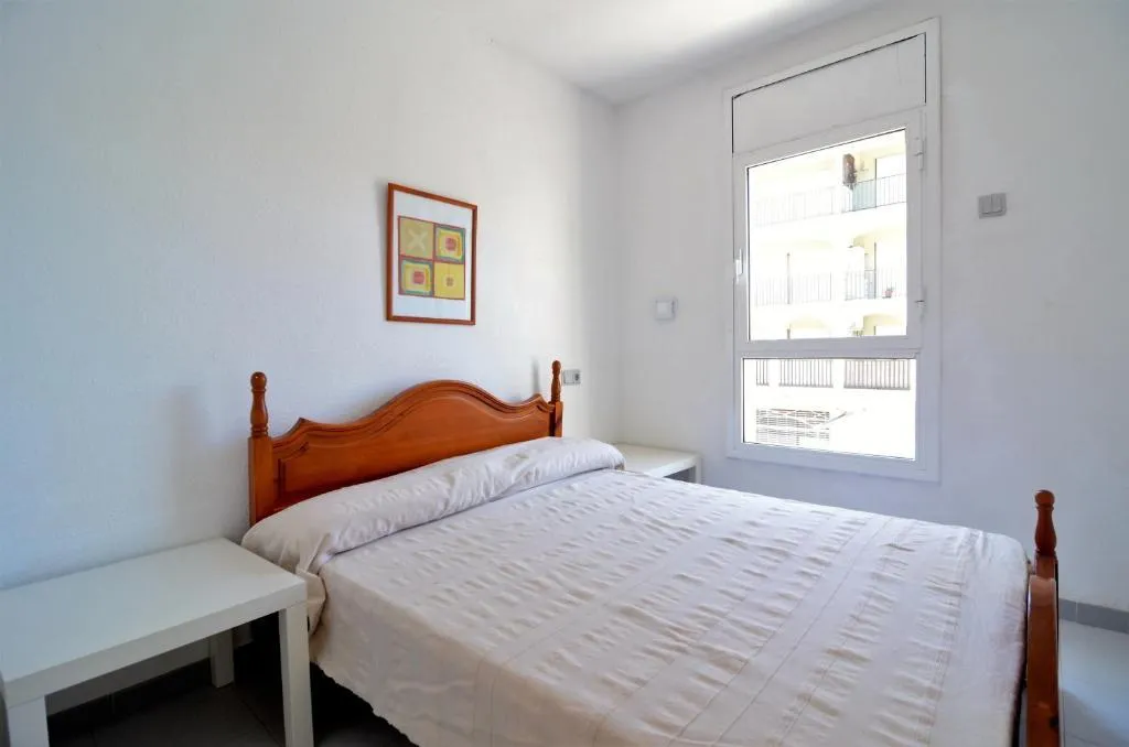 APARTMENT CAPACITY 5 TWO BEDROOMS Room, Illa Mar d'Or, Costa Brava
