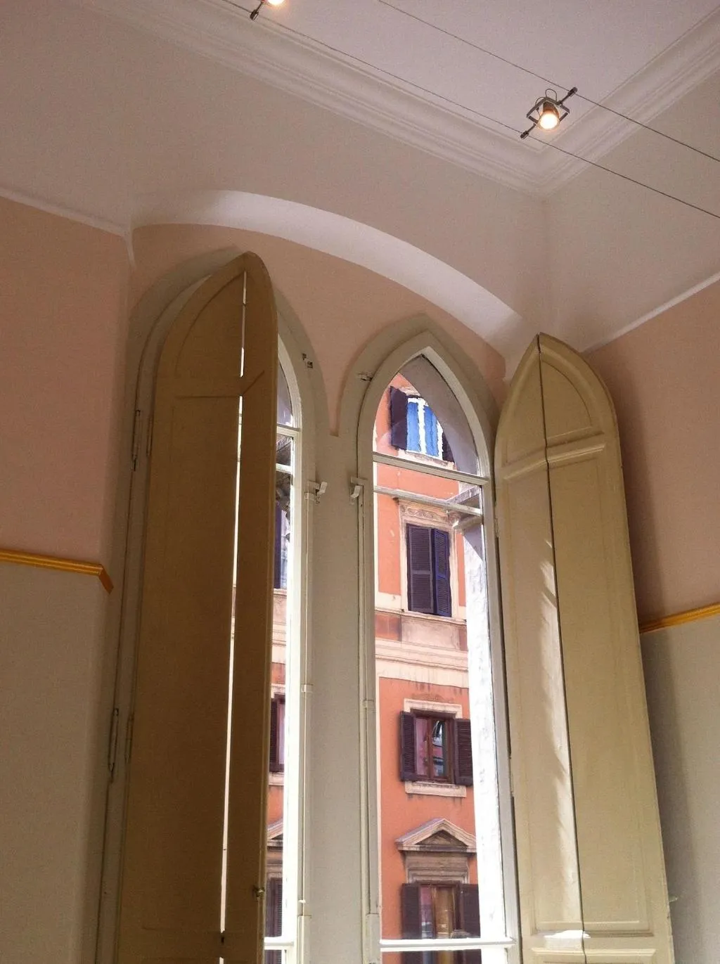 Room, Magister, Rome