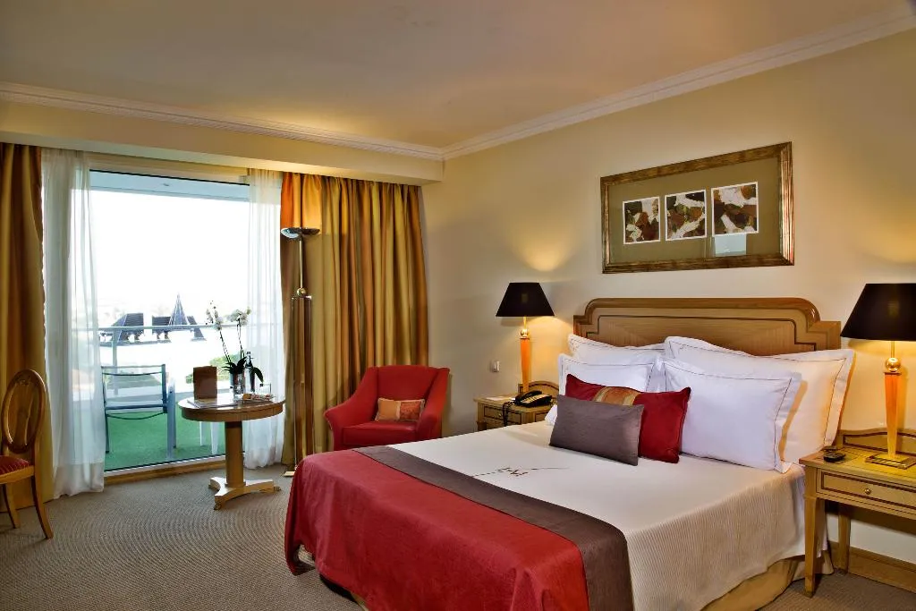 Double or Twin SUPERIOR Room, Hotel Cascais Miragem Health & Spa, Lisbon