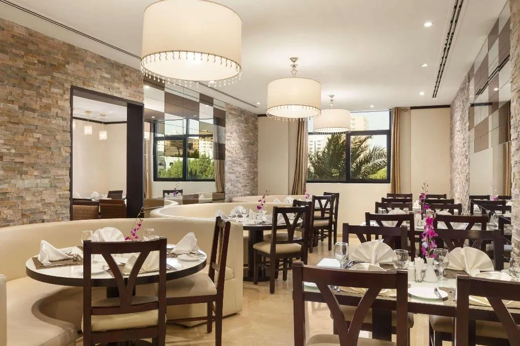 Restaurant, Ramada Hotel & Suite Ajman, Dubai