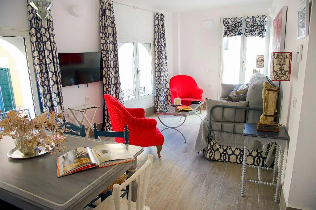APARTMENT DELUXE WITH TERRACE Room, Overland Suites Catedral Luxury Apartments, Seville