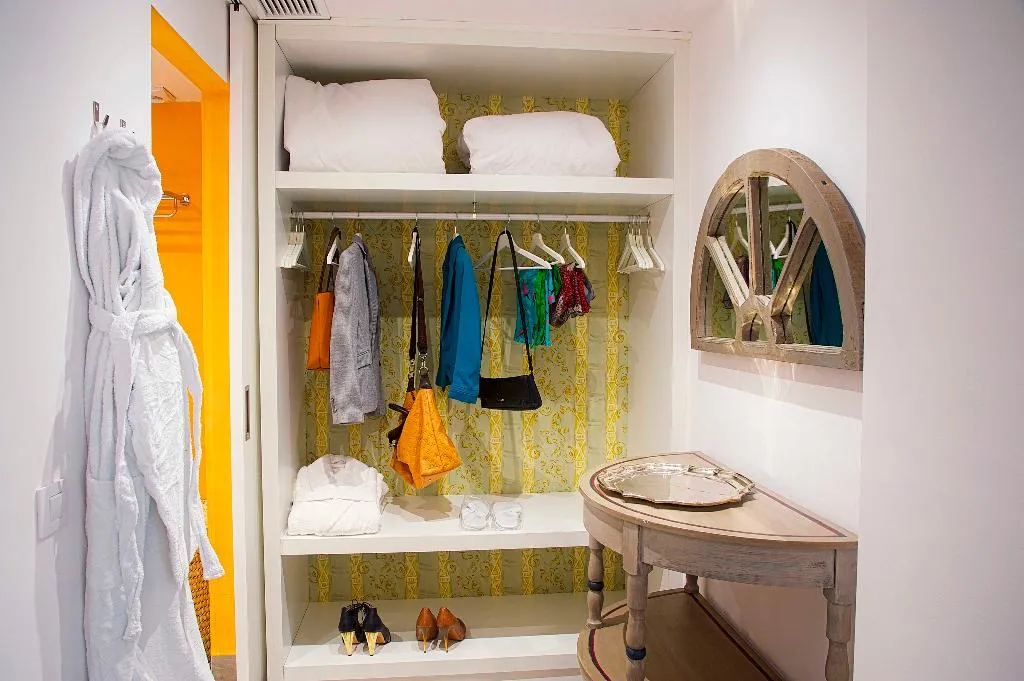 APARTMENT DELUXE Room, Overland Suites Catedral Luxury Apartments, Seville