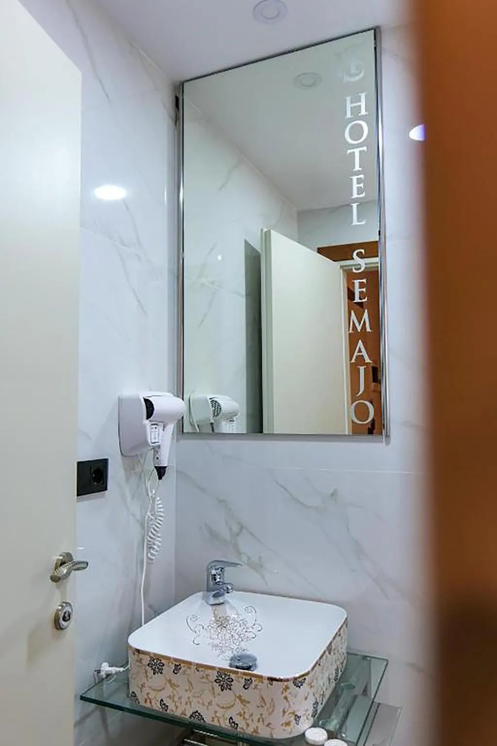 Room, Hotel Semajo, Kavaje