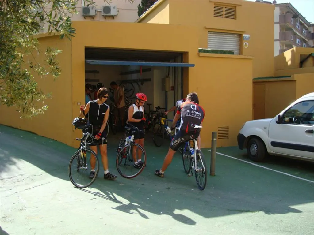 Sports and Entertainment, Univers, Costa Brava