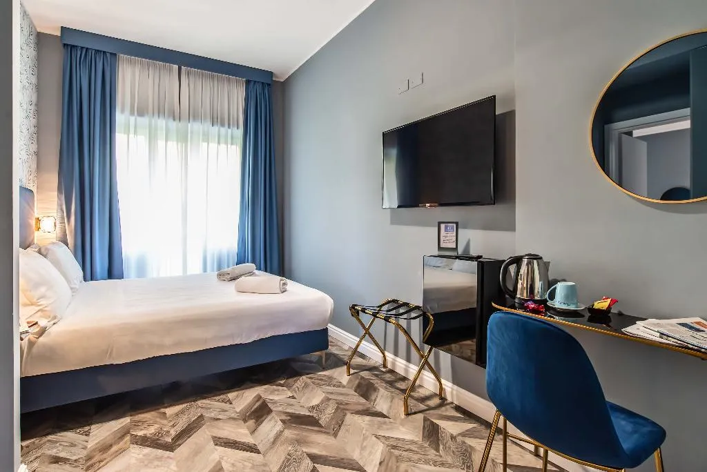 Double or Twin STANDARD Room, Bloom Hotel Roma, Rome