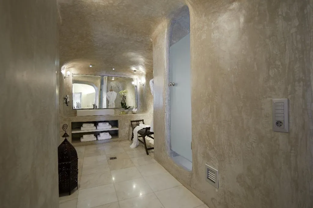 SUITE HONEYMOON Room, Iliovasilema Hotel & Suites, Santorini