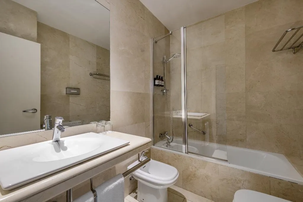 DOUBLE PREMIUM Room, NH Collection Madrid Abascal, Madrid