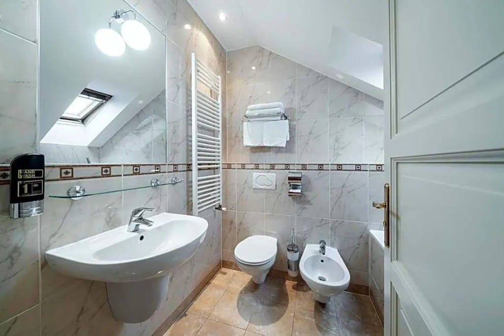 Room, Hotel Raffaello, Prague