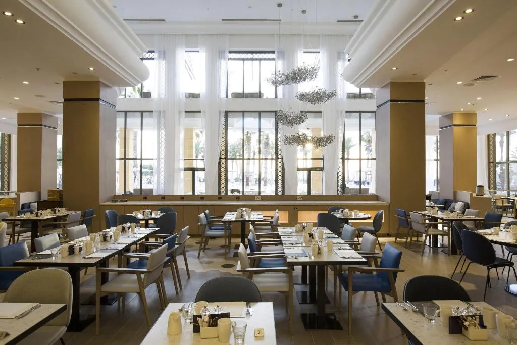 Restaurant, Hilton Malta, Malta
