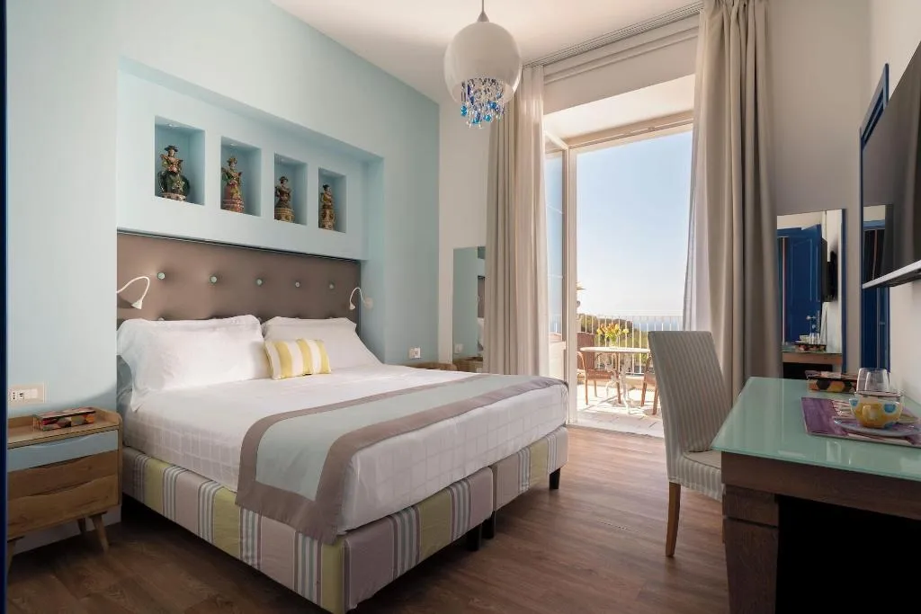 Room, Relais Palazzo del Barone - Adults Only, Naples