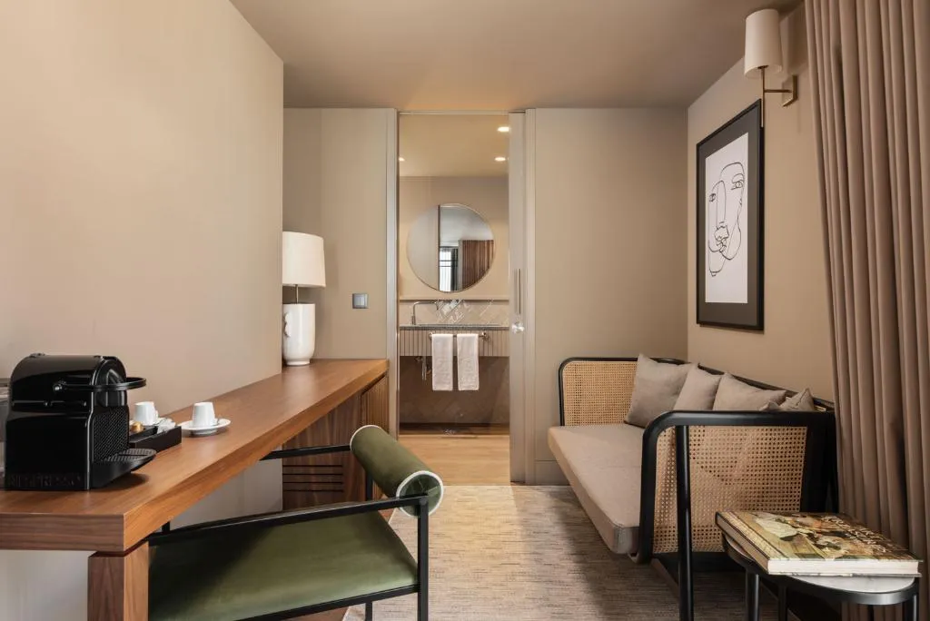 JUNIOR SUITE STANDARD Room, Dorma Essenzia Porto, Porto