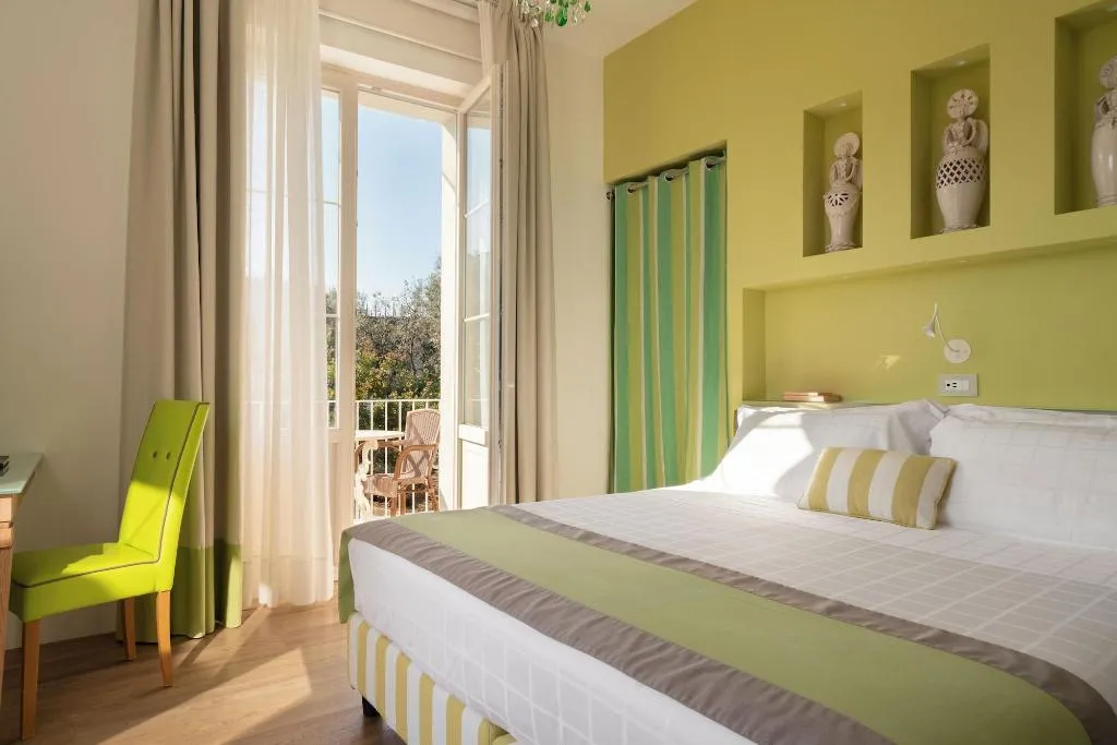 Room, Relais Palazzo del Barone - Adults Only, Naples
