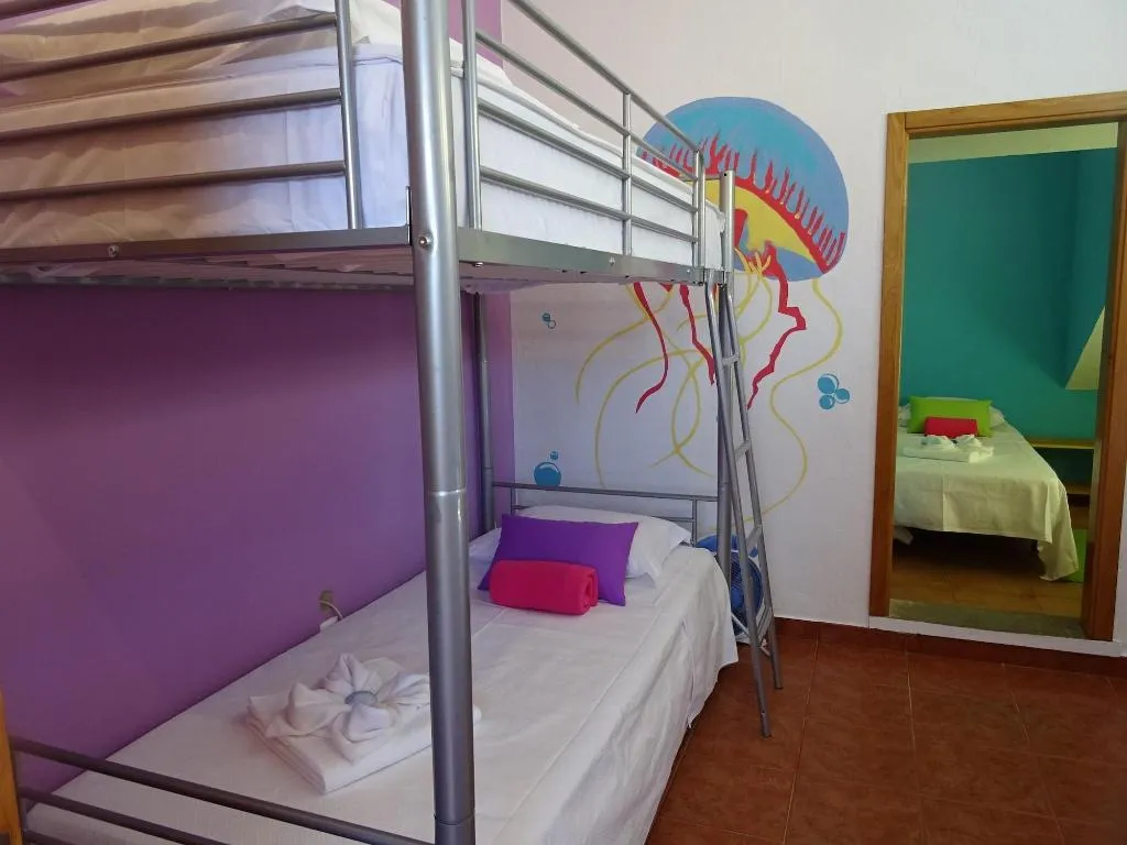 Room, Faro Beach Life Hostel, Algarve