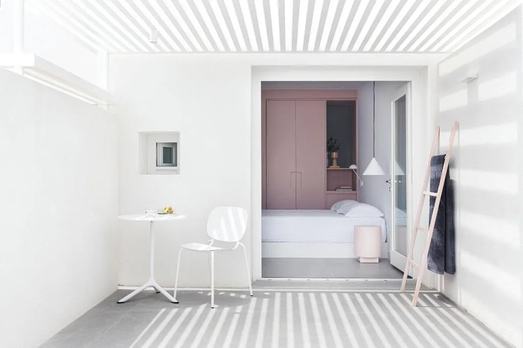 Room, Neo Luxury Suites, Santorini