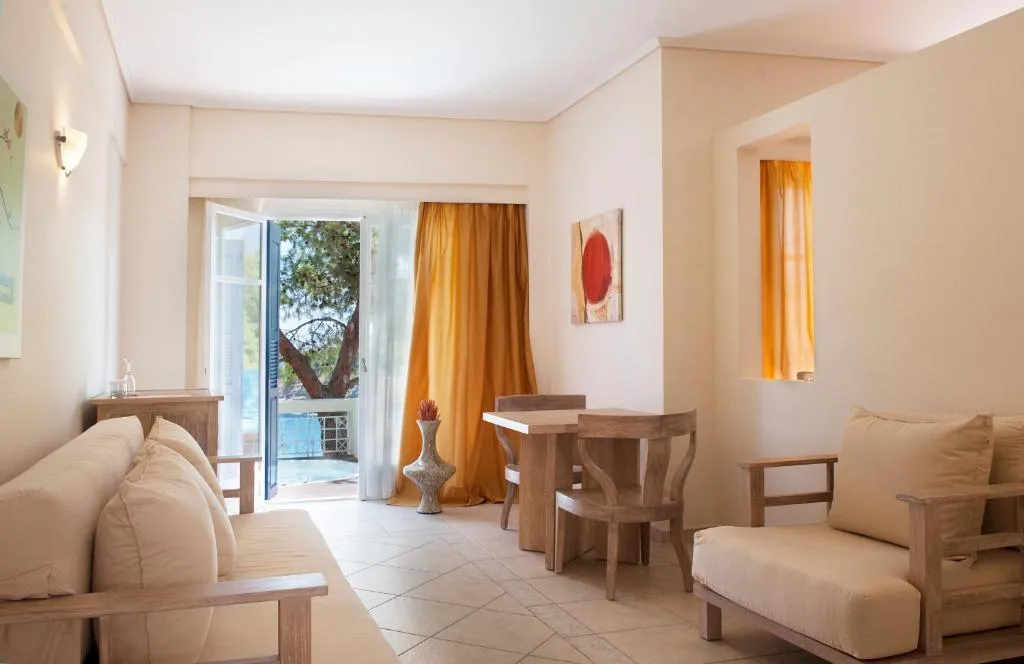 SUITE CLASSIC Room, Alonissos Beach Bungalows & Suites Hotel, Skiathos