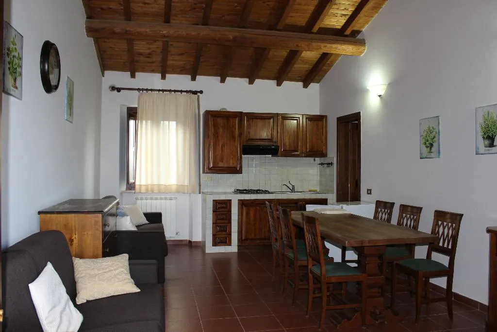 APARTMENT CAPACITY 6 TWO BEDROOMS Room, Poggio Degli Olivi (Appartamenti), Perugia