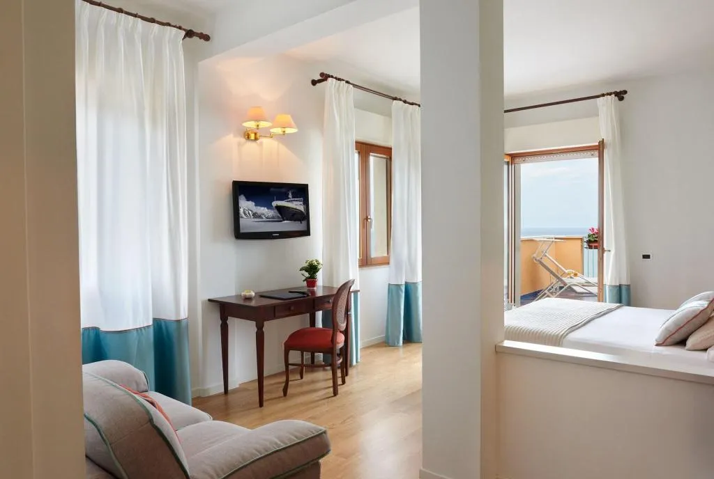 JUNIOR SUITE WITH DOUBLE BED Room, Punta Nord-Est, Palermo