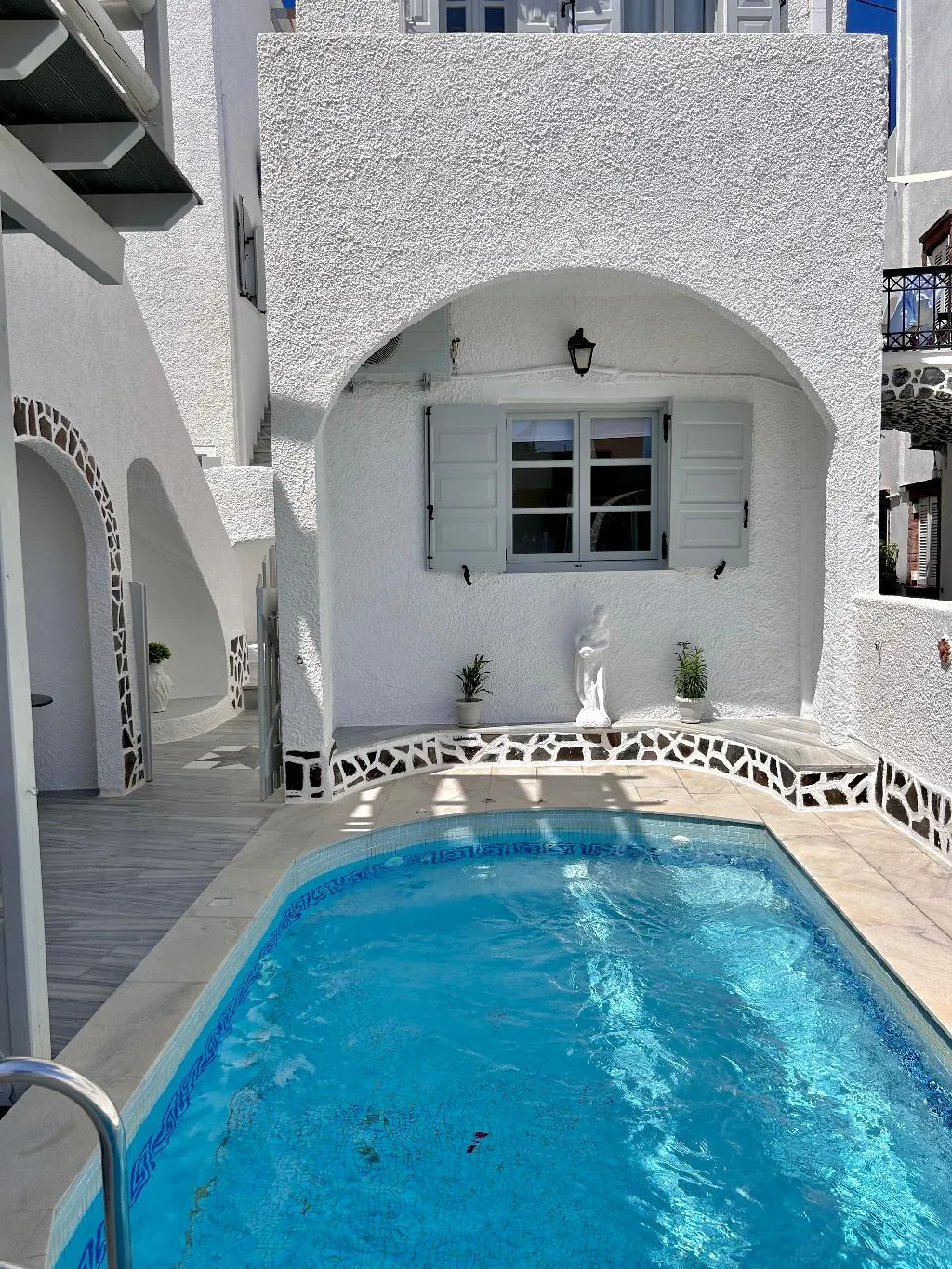 Pool, Maralex, Santorini