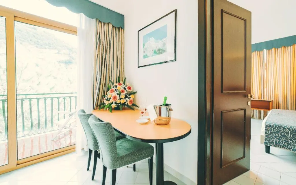 FAMILY ROOM COMFORT Room, Hotel Royal Positano, Naples