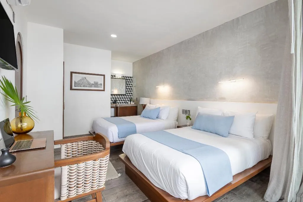 DOUBLE DELUXE KING BED Room, Areia Playa Del Carmen-beach Front Hotel, Playa Del Carmen