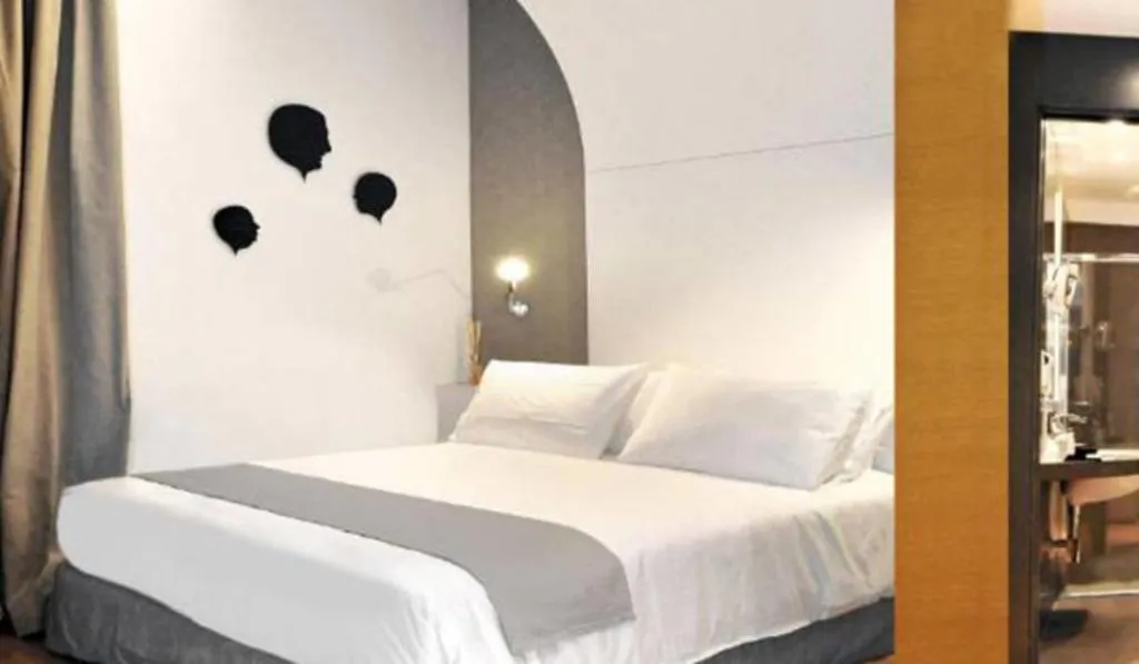 TRIPLE DELUXE Room, Culture Centro Storico, Naples