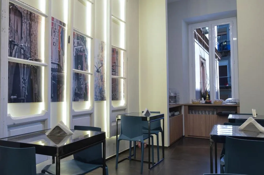 Lobby, Napoli Svelata, Naples