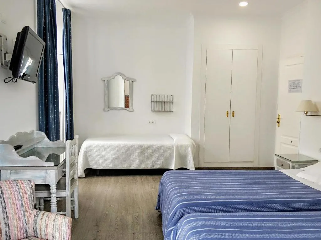 TRIPLE STANDARD Room, Polo, Costa Del Sol