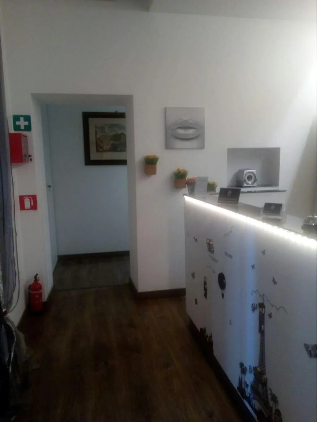 Lobby, Laterani Dfm, Naples