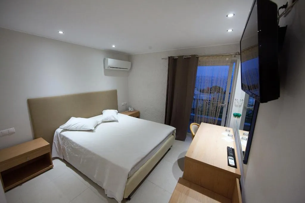 Room, Thomas Beach Hotel, Athens