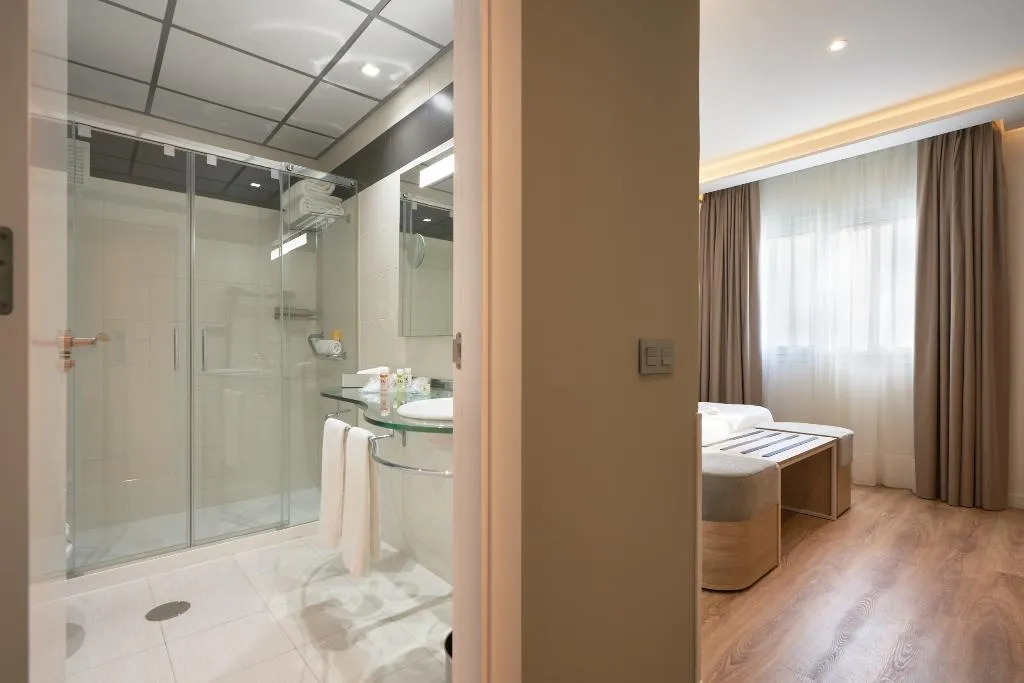 Double or Twin STANDARD Room, Monte Triana, Seville