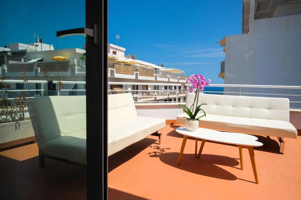 Room, S'Alamera Suites Hotel & Apartments, Ibiza