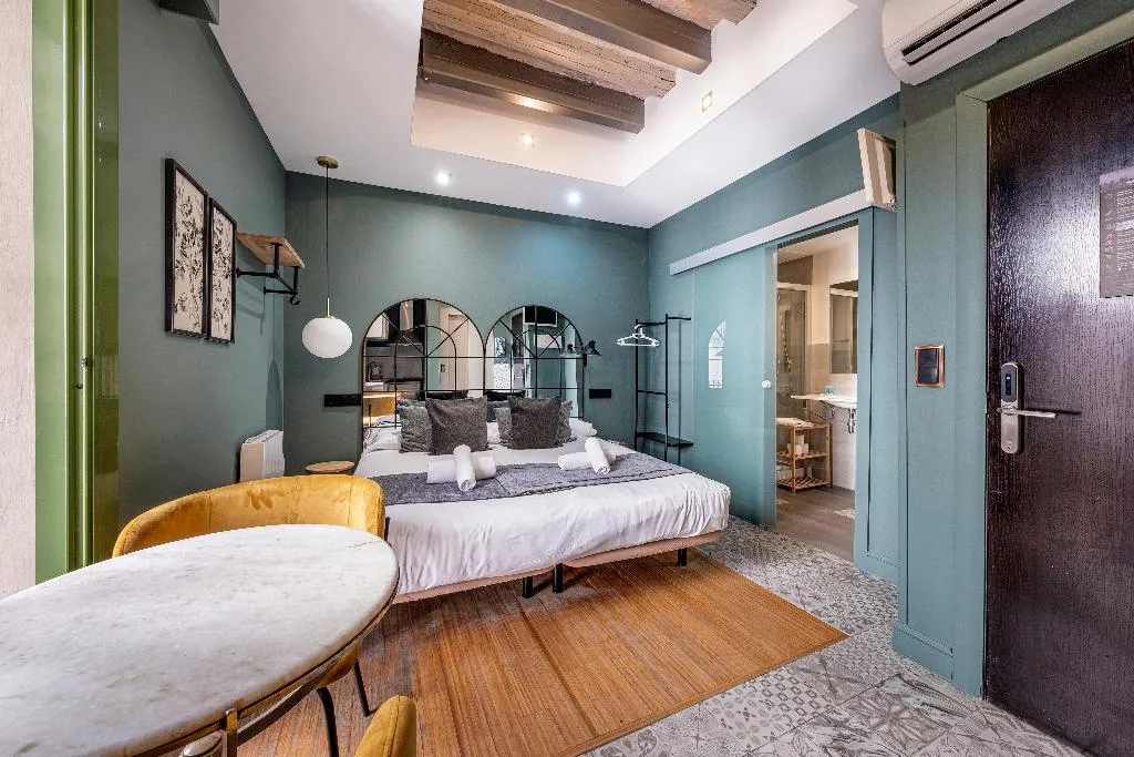 STUDIO CAPACITY 1 Room, AinB Born Damas Apartment, Barcelona