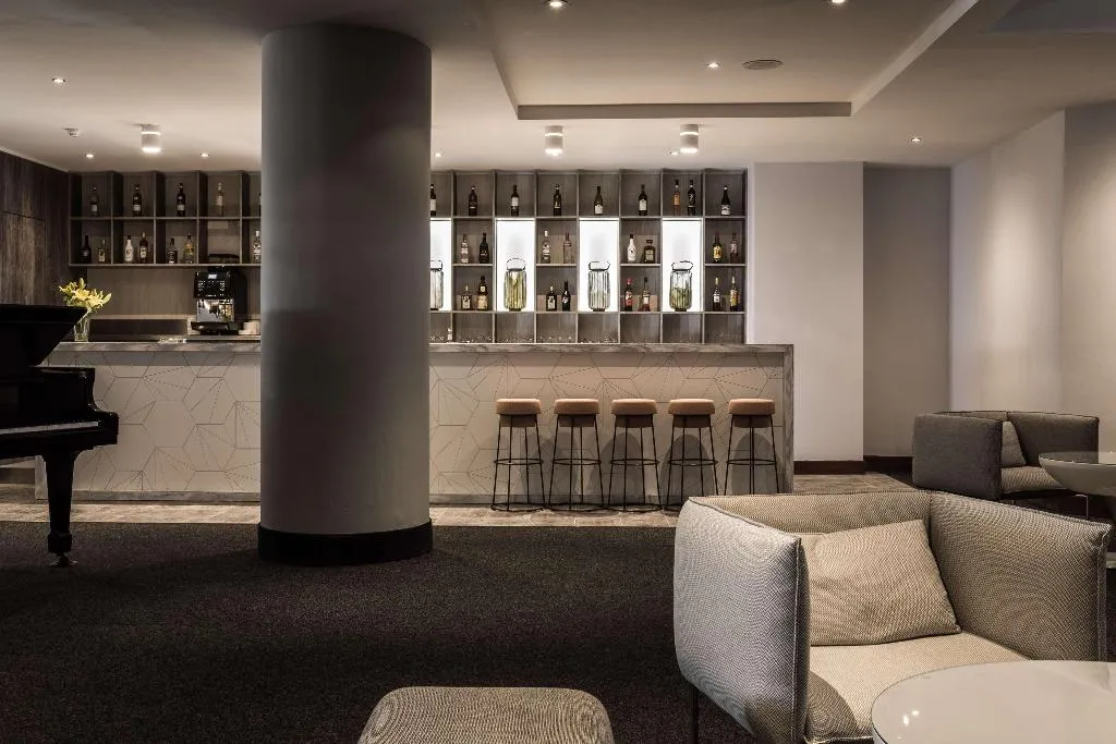 Bar, Radisson Blu Resort, Malta St. Julians, Malta
